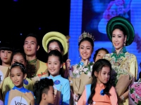 Vũ Trần Bảo Nguyên đăng quang Gương mặt Đại sứ áo dài VN bảng Thiếu niên- Thiếu nhi 2019