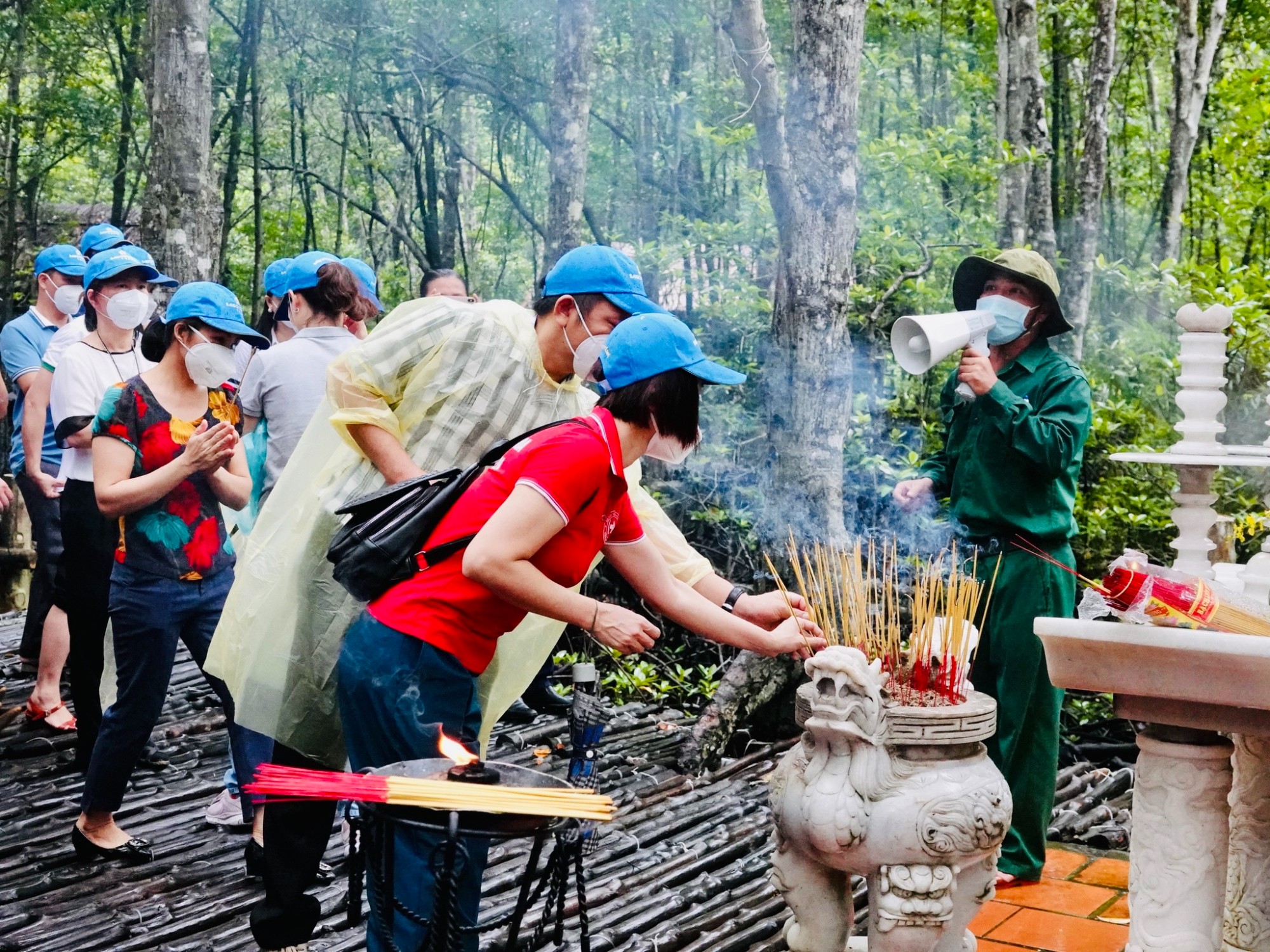 Du lịch TP.HCM: Du khách phải tiêm đủ 2 mũi vắc xin hoặc là F0 khỏi bệnh