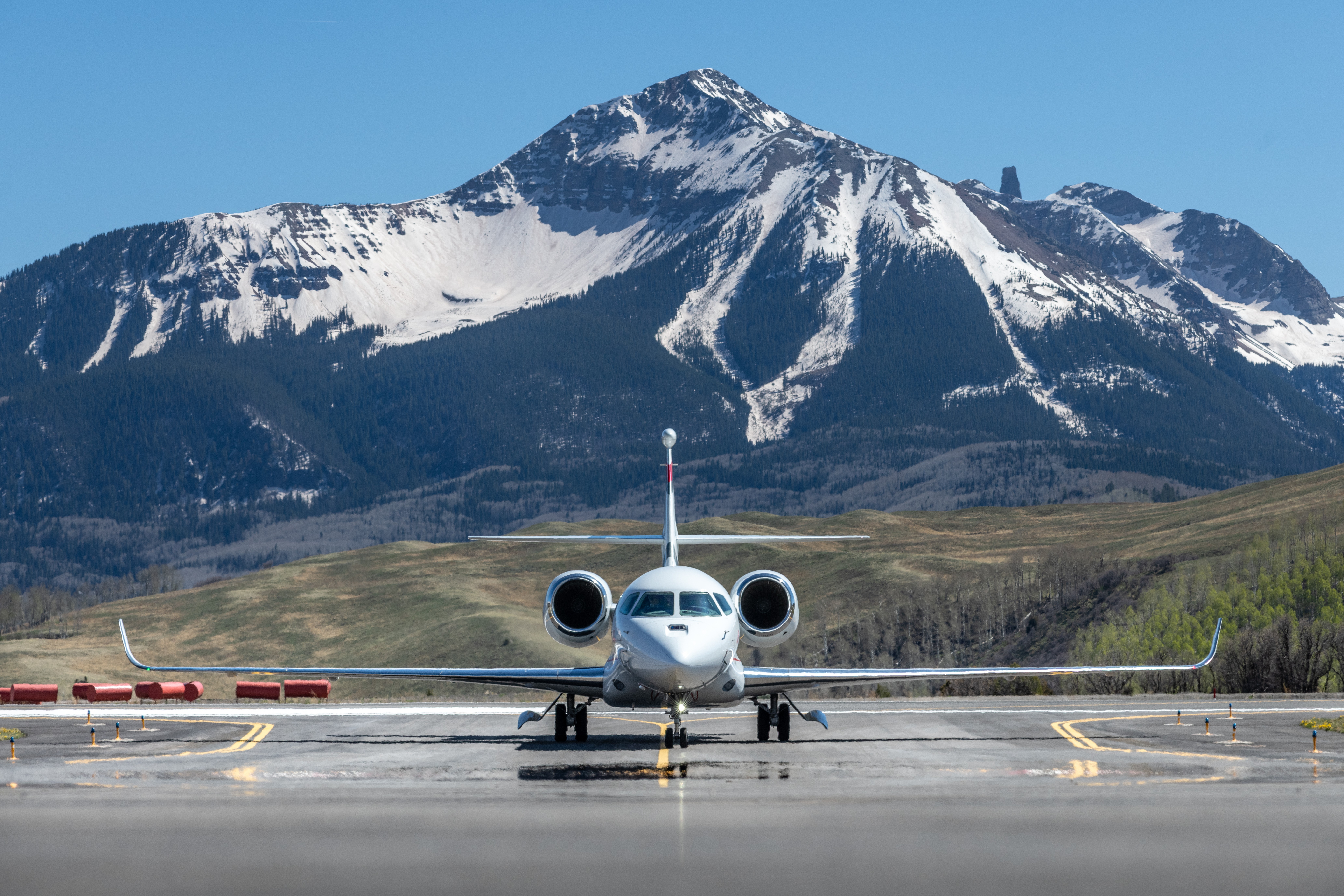 falcon-6x-exterior-front-1783849940.jpg
