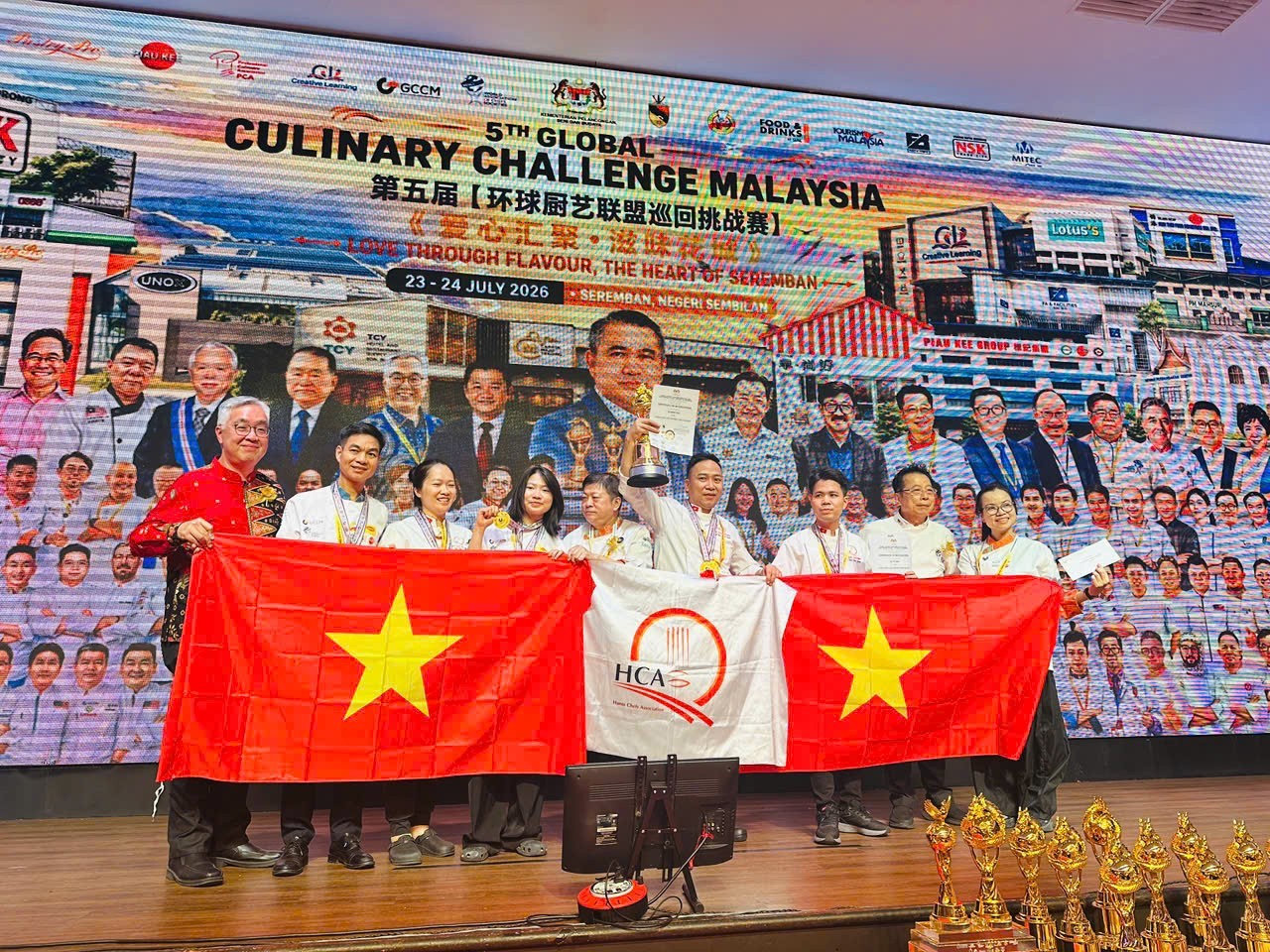 team-sa4-team-2-gianh-5-huy-chuong-vang-va-cup-top-2-tai-cung-phan-thi-1784978914-1784980586.jpg