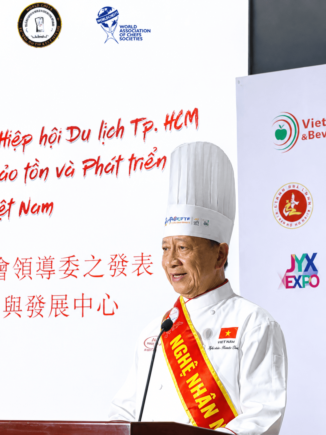 ong-chiem-thanh-long-1786210475.png