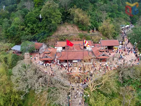 Phát triển du lịch văn hóa tâm linh theo hướng bền vững